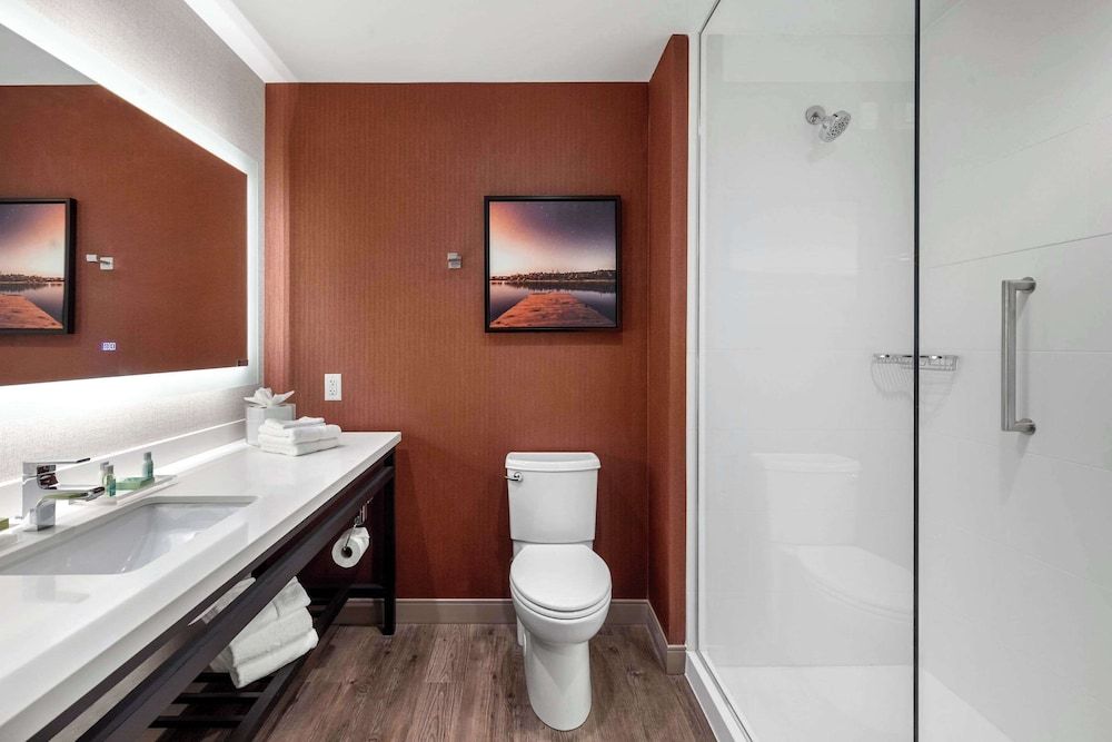 undefined Cambria Hotel Omaha Downtown 8