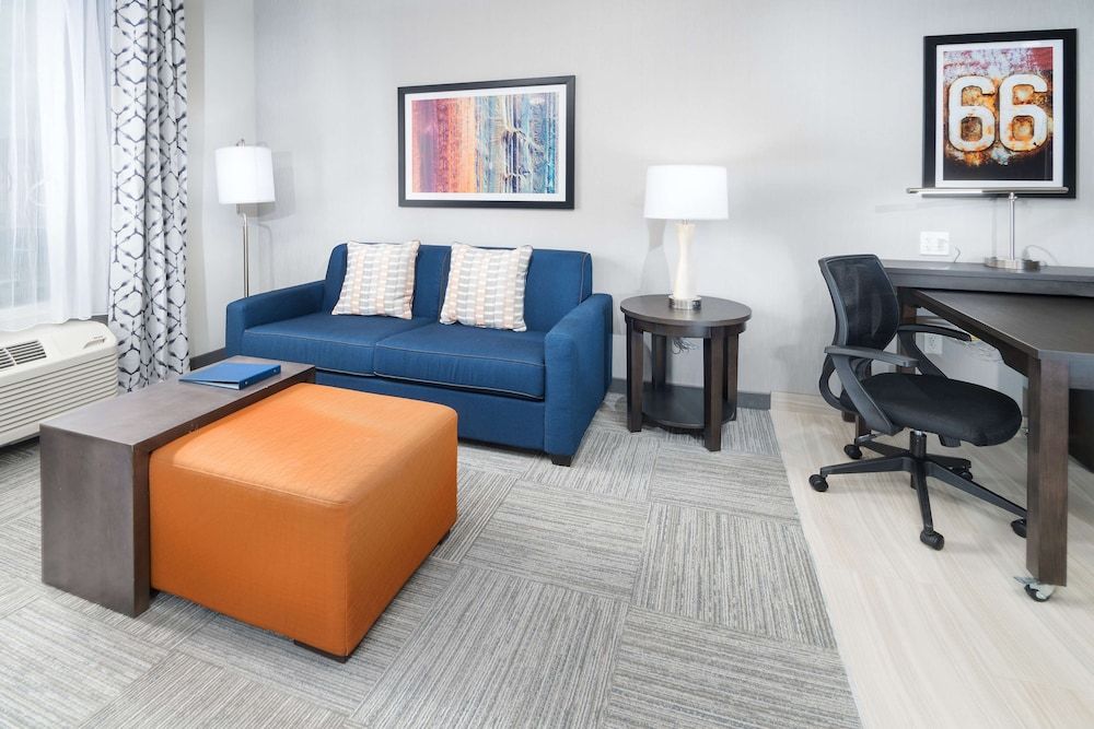 Studio, 1 King Bed, Accessible (Mobility & Hearing, Roll-in Shower)