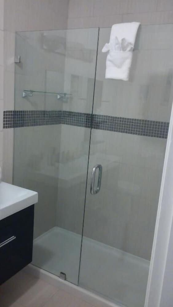 undefined Rio Vista Suites 7