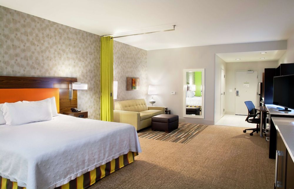 Studio Suite, 1 King Bed, Non Smoking