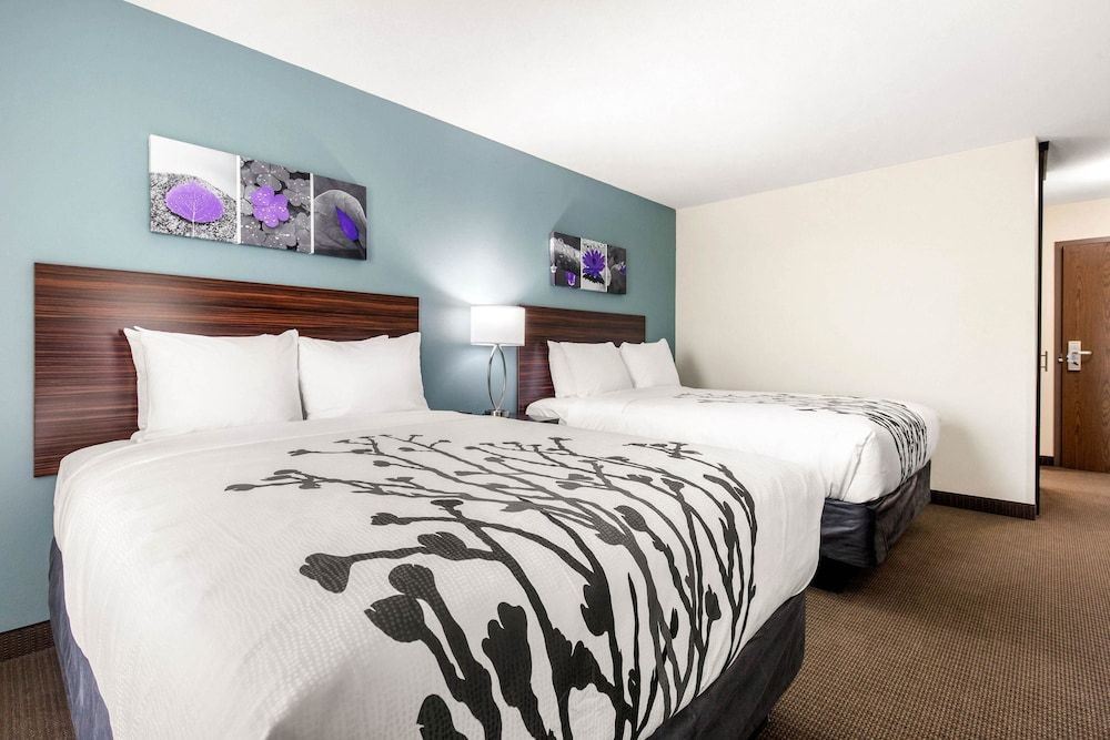 Standard Room, 2 Queen Beds, Non Smoking