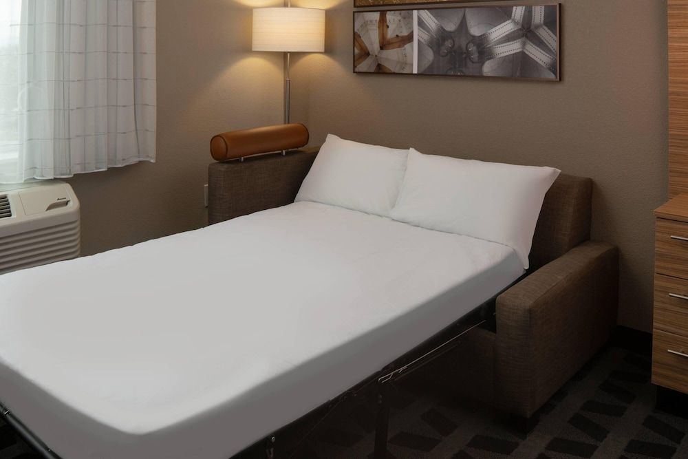 Suite, 1 Bedroom (Mobility Accessible, Roll-In Shower)