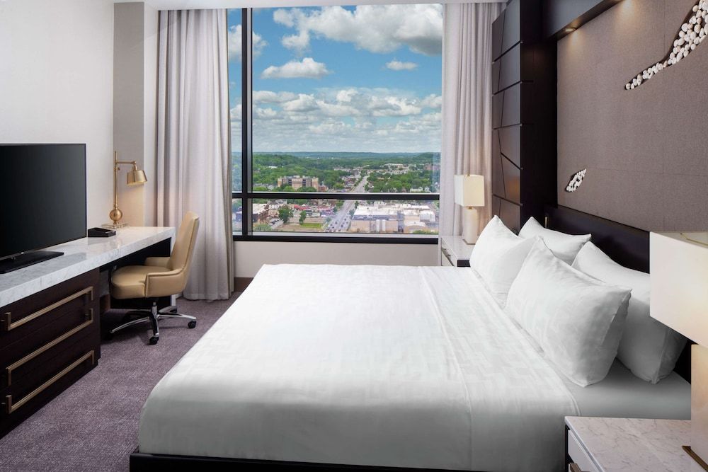 Presidential Suite, Multiple Beds