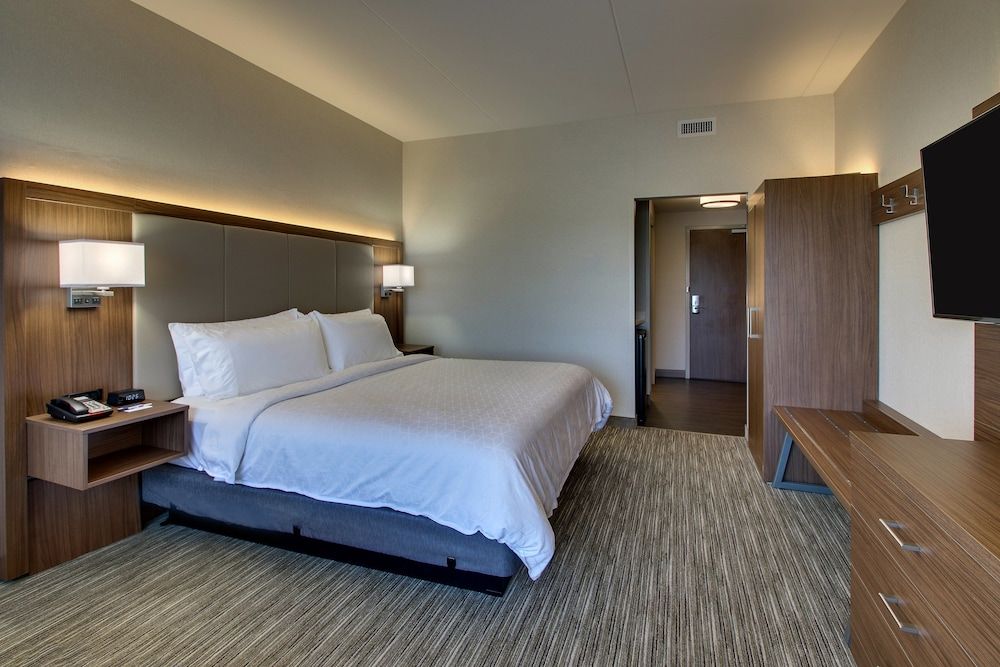 Standard Room, 1 King Bed