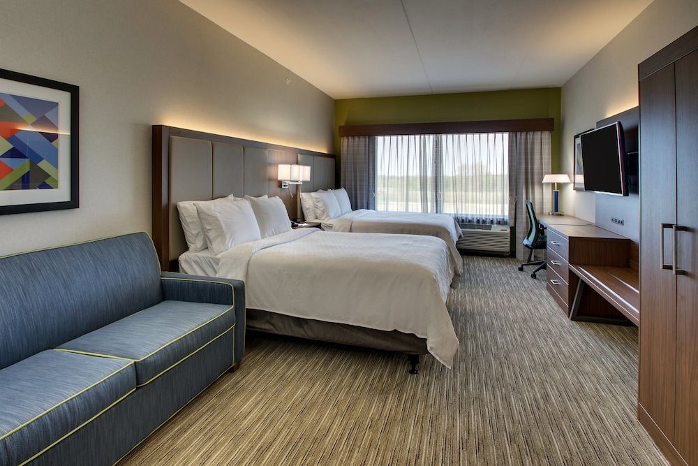 Suite, Multiple Beds, Accessible (Communications)