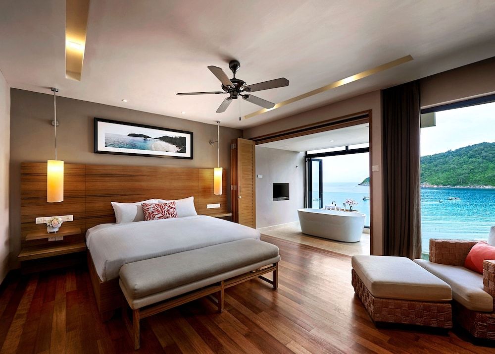 The Taaras Beach & Spa Resort Cliff - Bay Suite