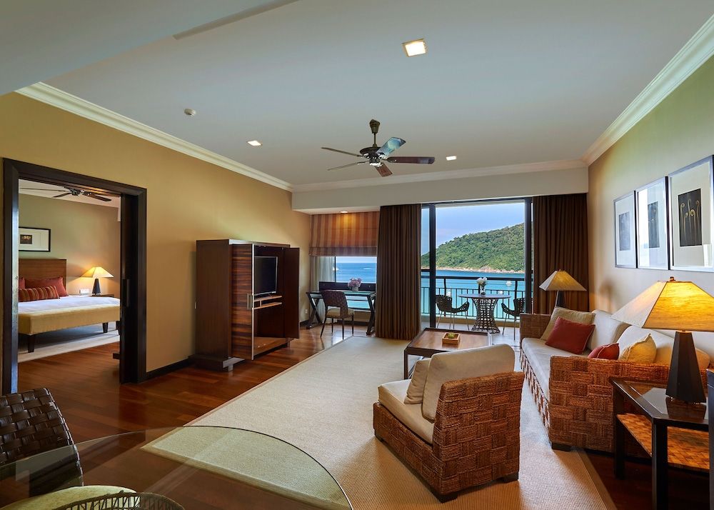 The Taaras Beach & Spa Resort Cliff Premier Suite 5