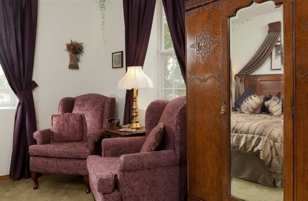 Suite, Private Bathroom (Hansen/Larson Suite)