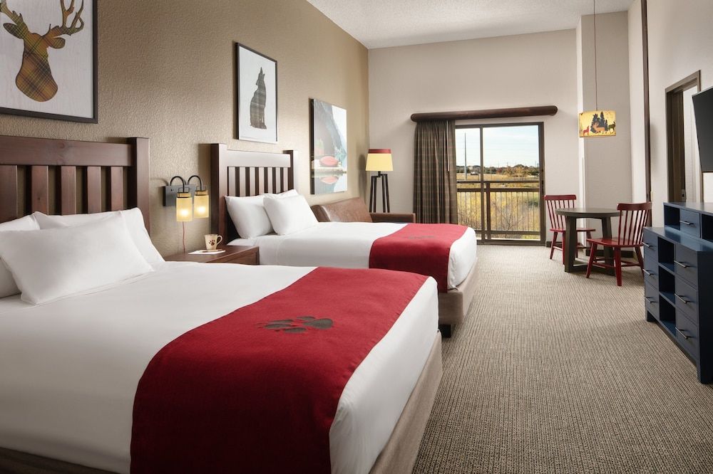 Great Wolf Lodge Grapevine Grand Bear Suite - Water Park Included 2