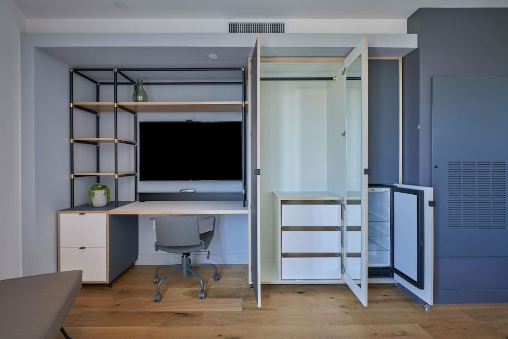 Mayumi Premier Suite (Full Bed) 11