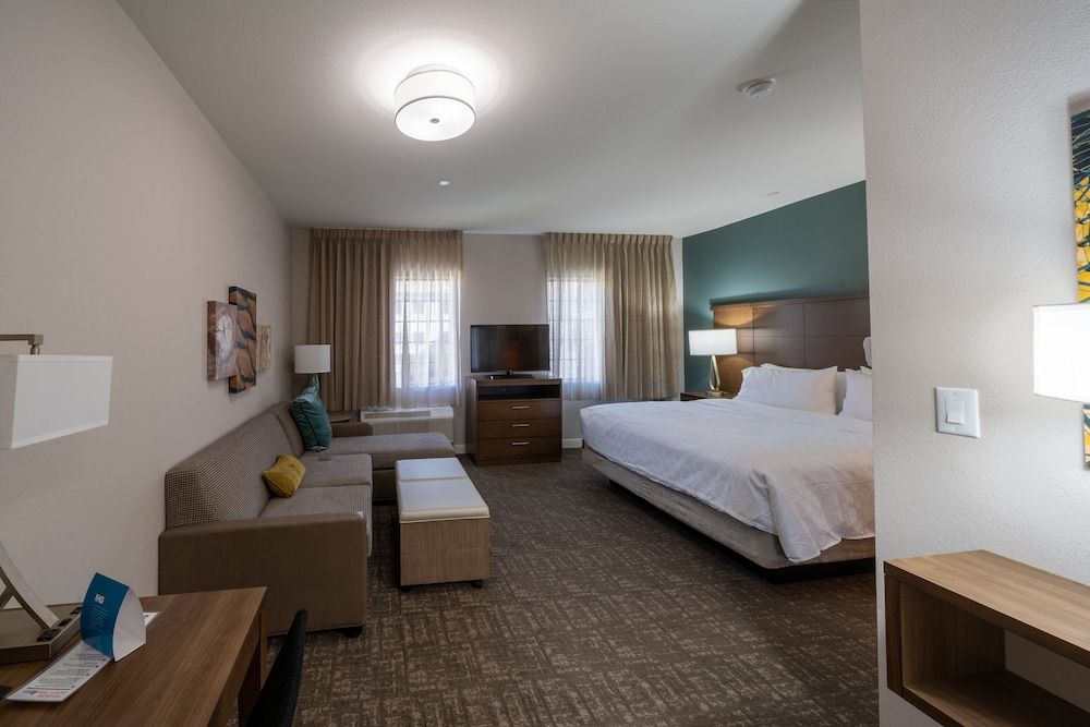 Studio Suite, 1 King Bed, Mobility Accessible, Kitchen (Mobility)