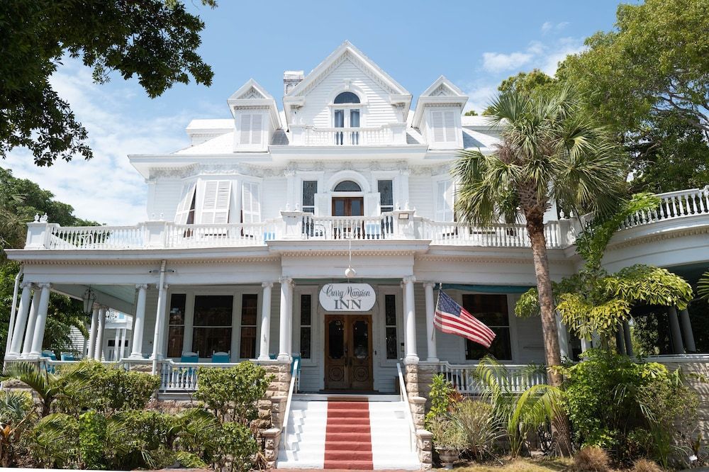 undefined Amsterdam's Curry Mansion Inn 6