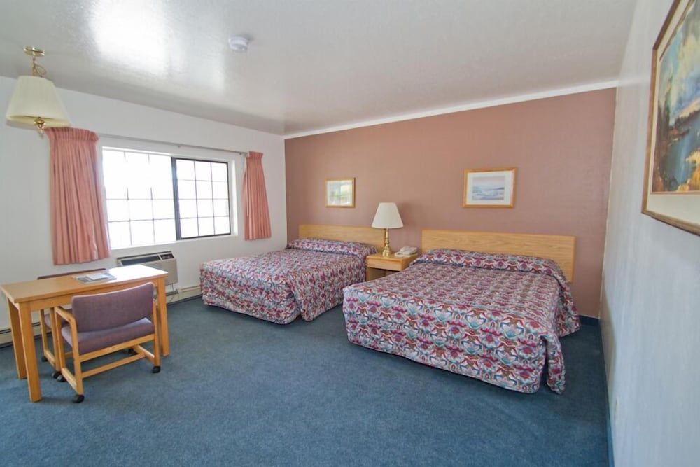 Room, 2 Queen Beds, Non Smoking, Refrigerator & Microwave
