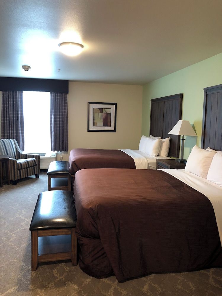 Aspen Suites Hotel Homer Deluxe Studio Suite, 2 Queen Beds, Kitchenette 3