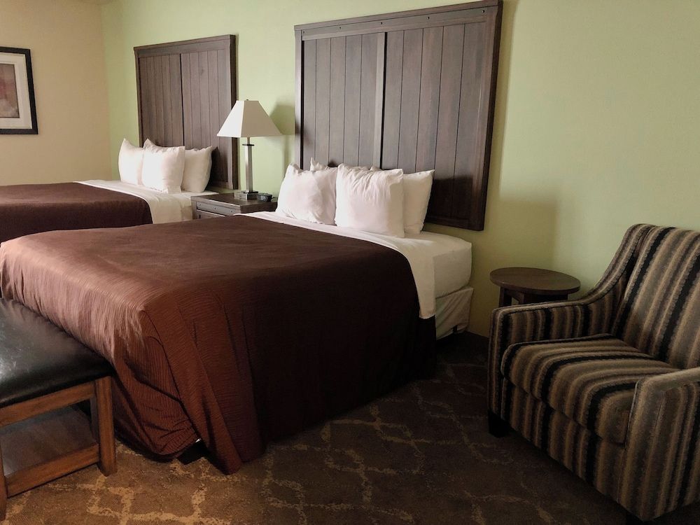 Aspen Suites Hotel Homer Deluxe Studio Suite, 2 Queen Beds, Kitchenette 6