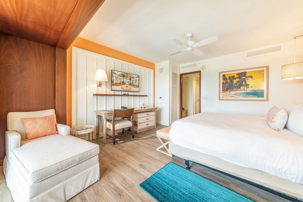 Room, 1 King Bed, Accessible, Pool View