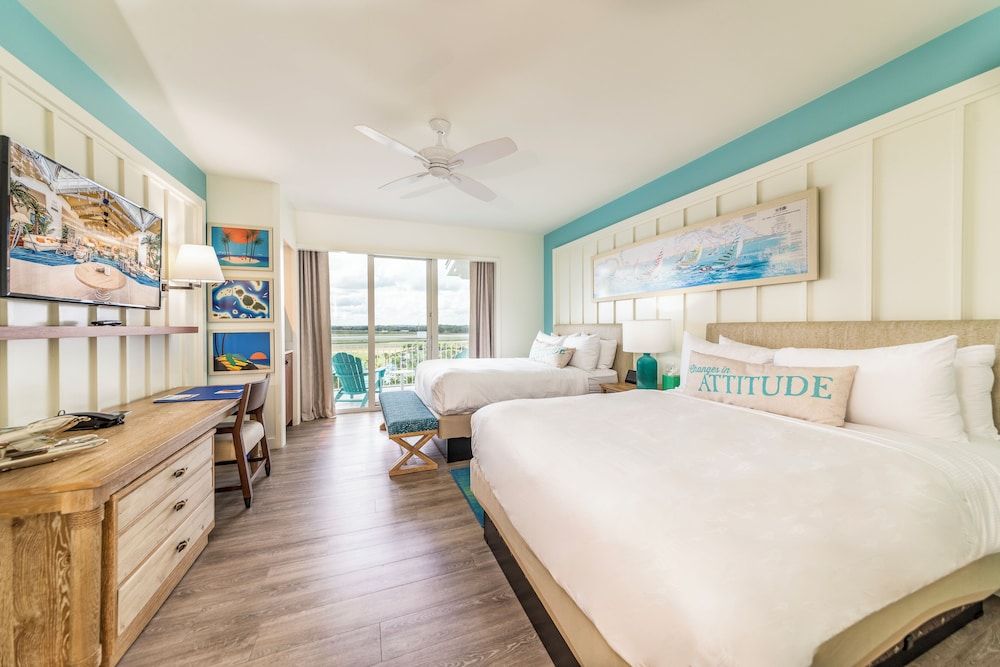 Premium Room, 2 Queen Beds, Accessible, Pool View
