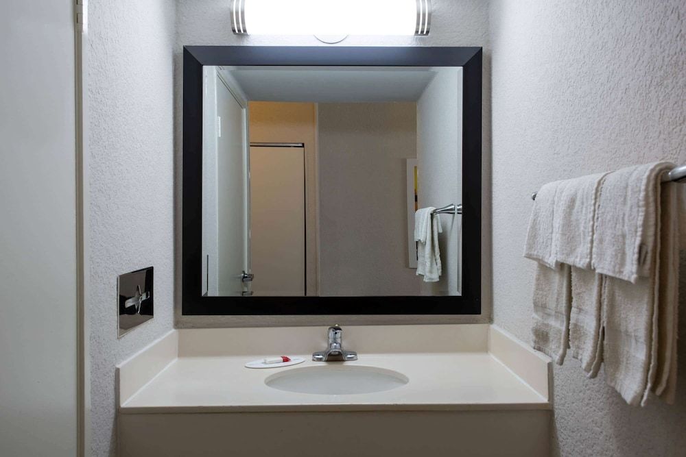 Deluxe Suite, 1 King Bed, Non Smoking