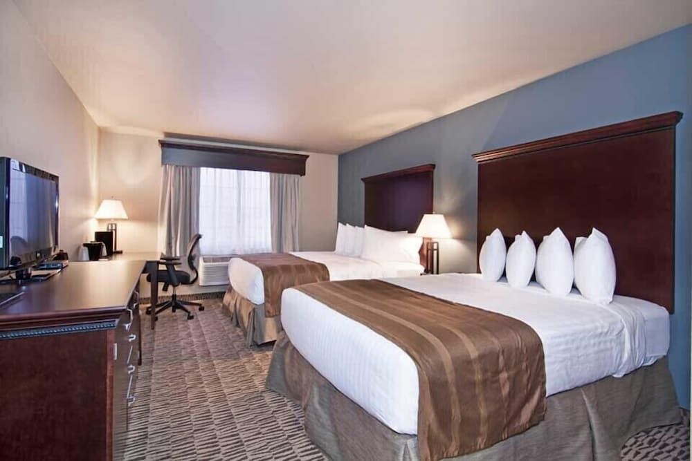 The Watford Standard Room, 2 Queen Beds (2 Queen Beds Non Smoking) 2