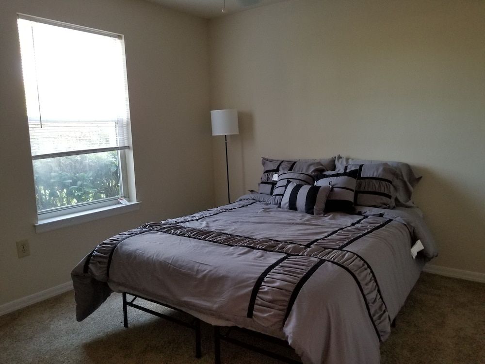 Comfort Condo, 3 Bedrooms, Pool Access
