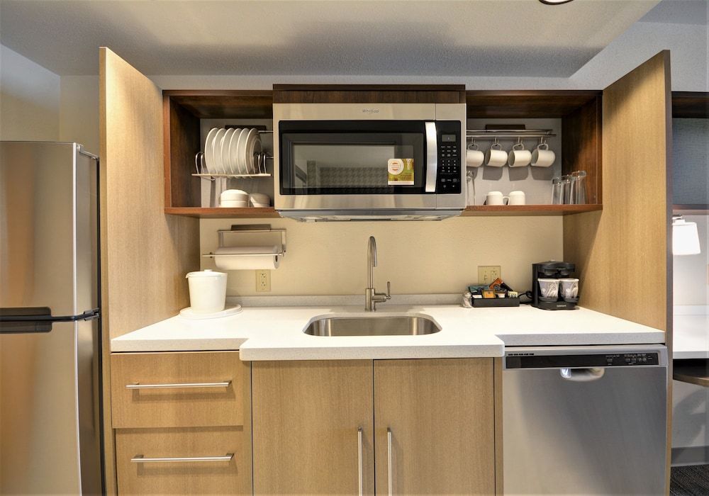 Suite, 1 Queen Bed, Accessible (Hearing)