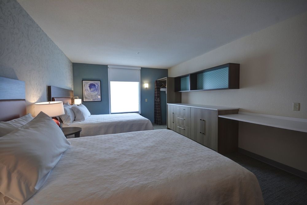Studio, 2 Queen Beds, Accessible, Bathtub