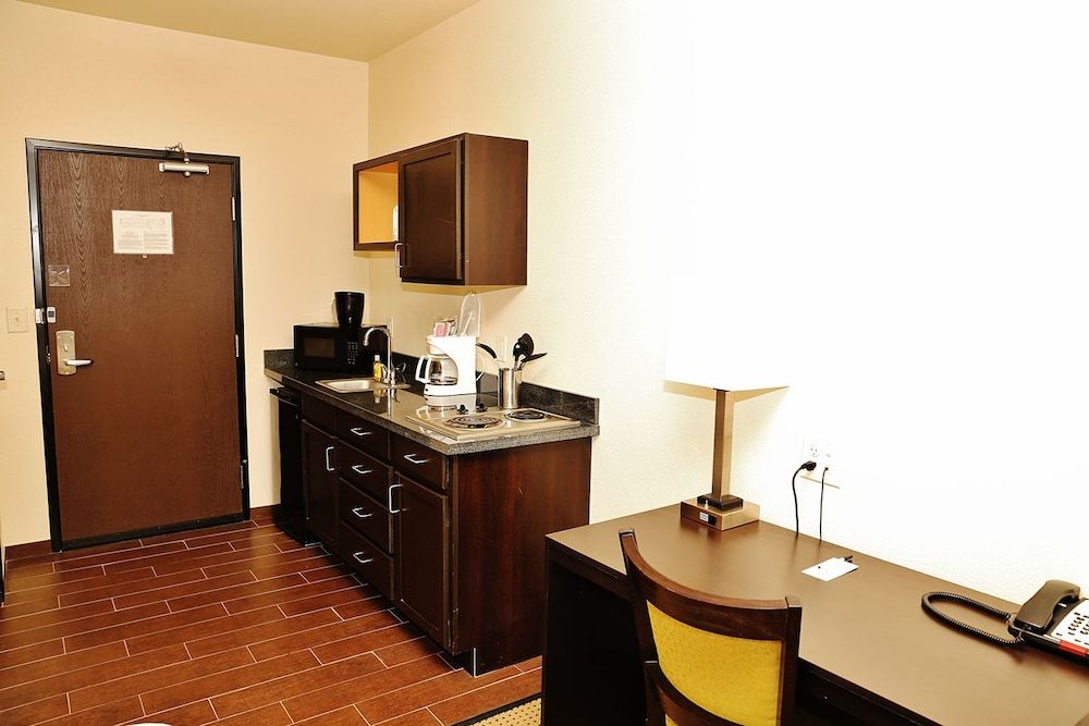 Signature Suite, 2 Queen Beds, Accessible