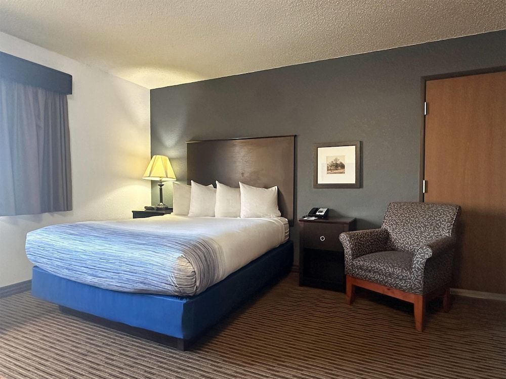 Room, 1 Queen Bed, Non Smoking (Efficiency)