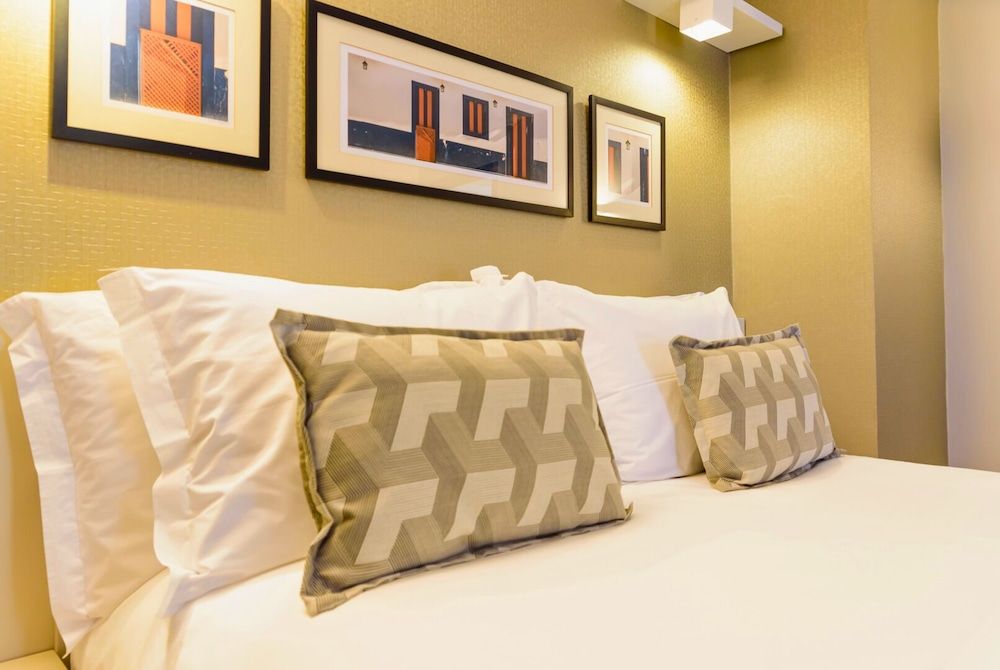 Business Suite, 1 Queen Bed, Non Smoking