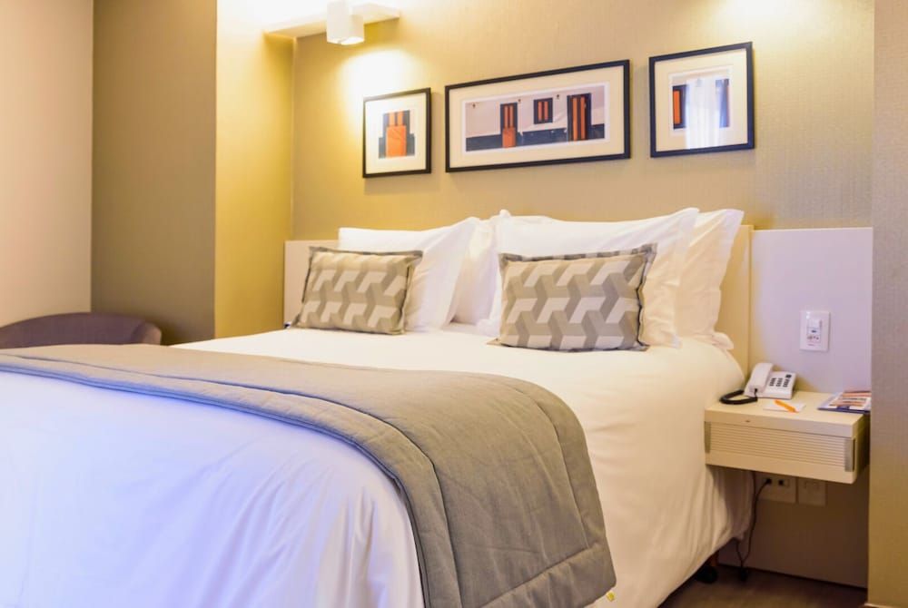 Business Suite, 1 Queen Bed, Non Smoking