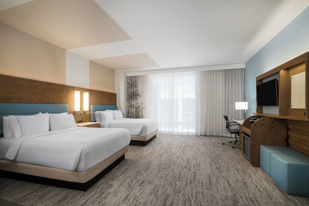 undefined EVEN Hotel Pittsburgh Downtown by IHG 9