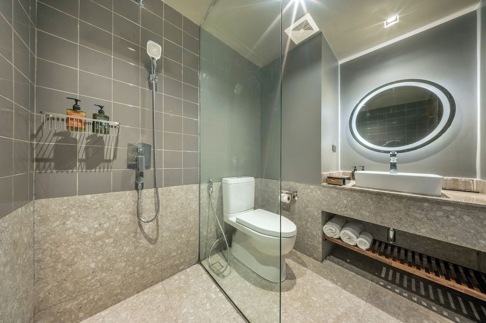 Graph Hotels Bangkok Superior Twin Room 6