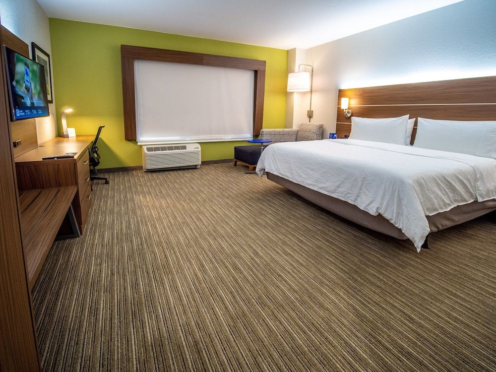 Standard Room, 1 King Bed, Accessible (Comm, Mobil Roll Shwr)