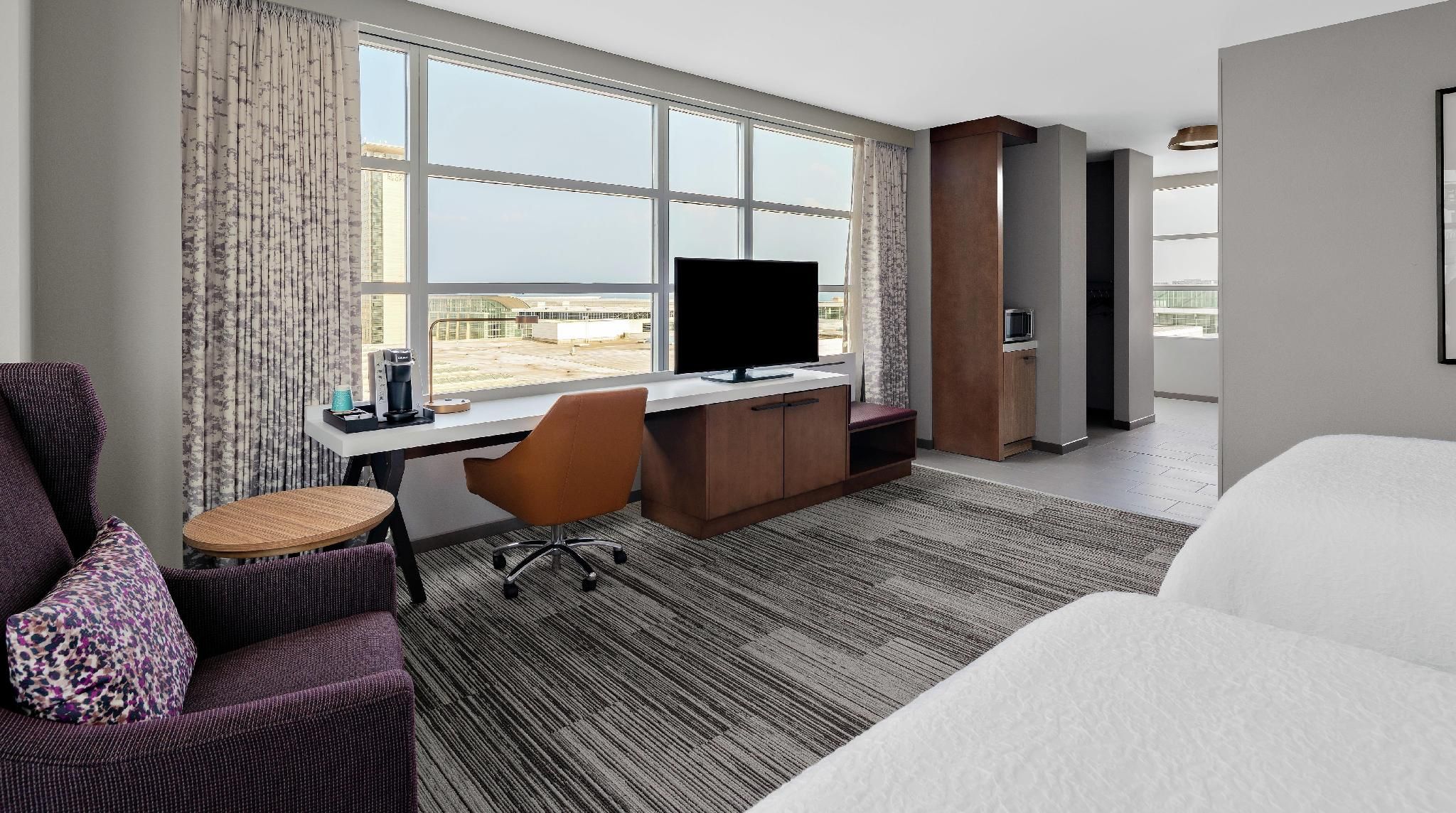undefined Hilton Garden Inn Chicago McCormick Place 8