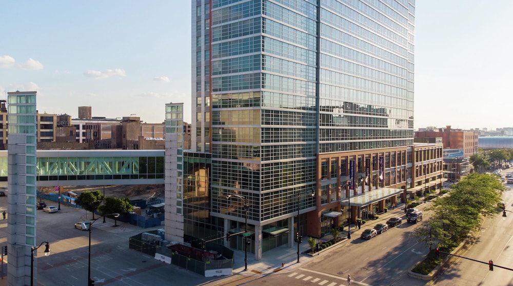 undefined Hilton Garden Inn Chicago McCormick Place 3