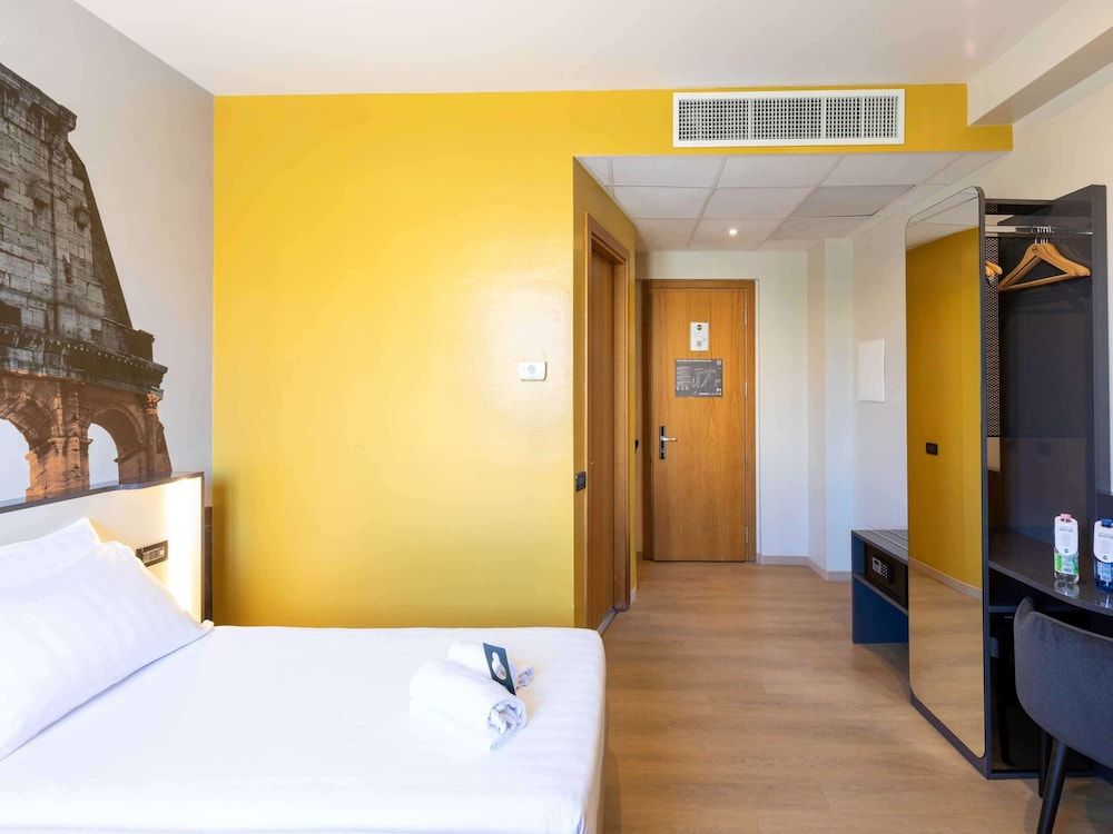 B&B Hotel Roma Tuscolana San Giovanni Superior Double Room 2