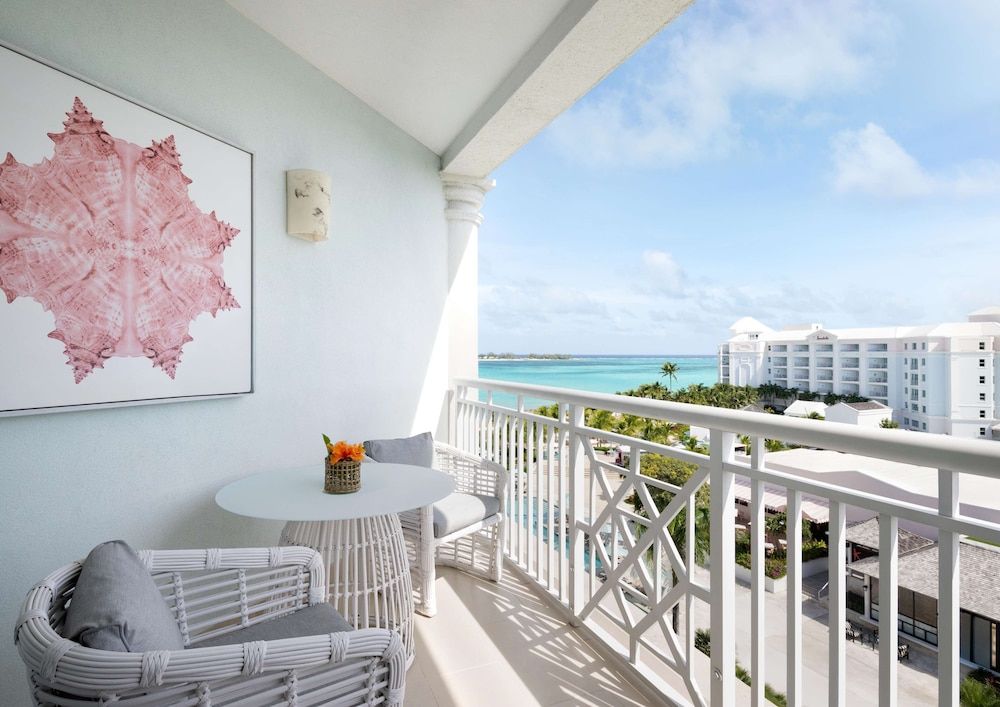 West Bay Honeymoon Oceanview Club Level Suite (JS)