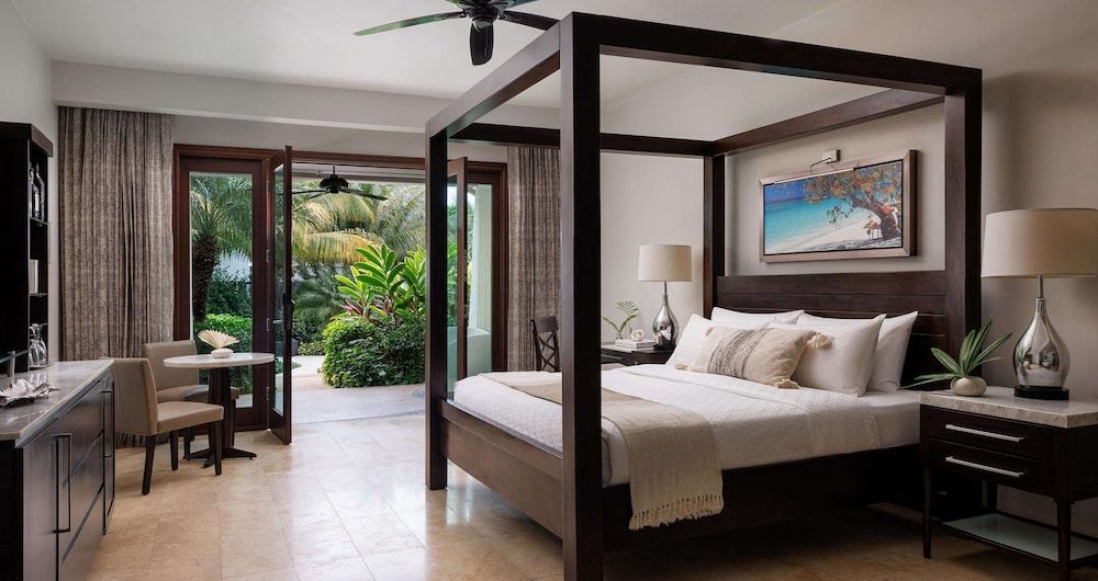 Suite, 1 Bedroom, Garden View (Romeo and Juliet Walkout)