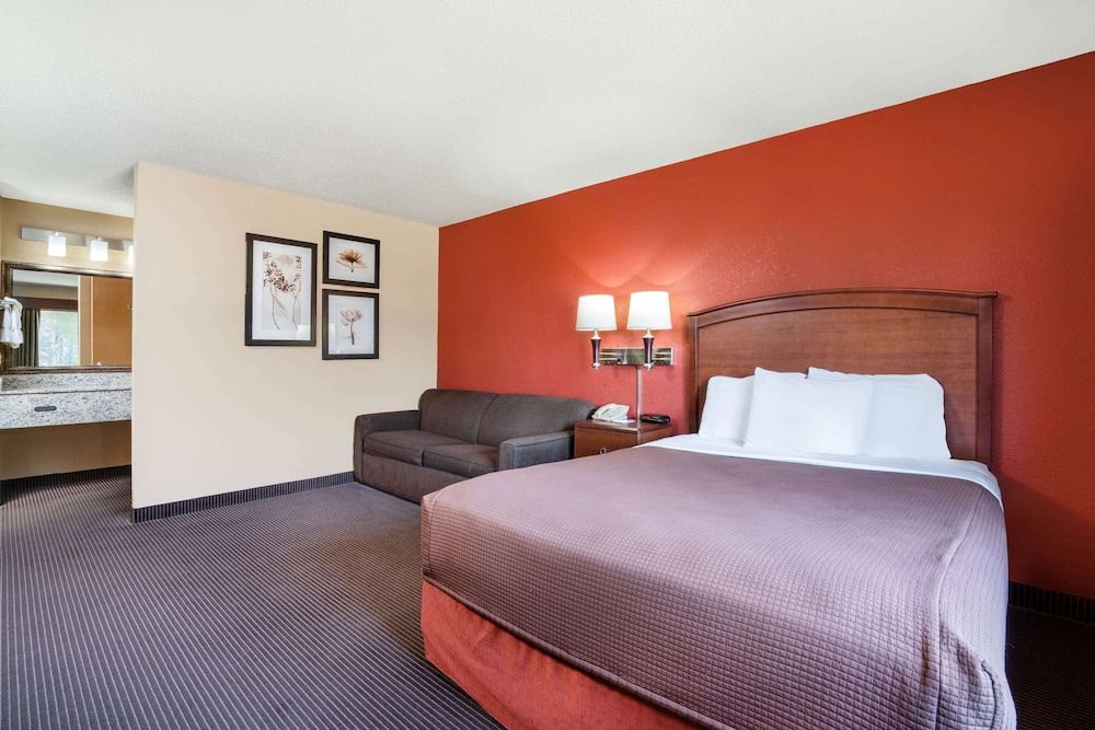 Suite, 1 King Bed, Non Smoking