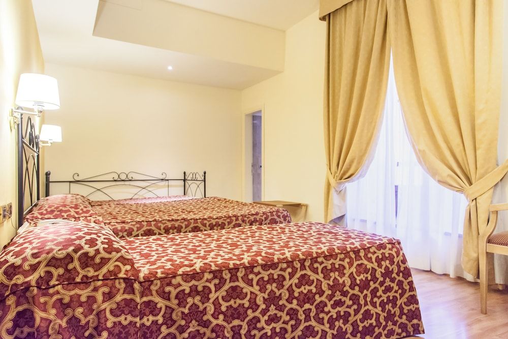 Benivieni Hotel Family Room 3