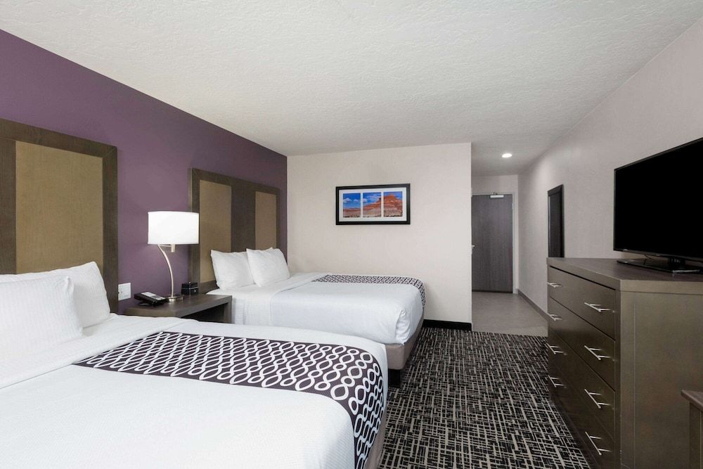 Room, 2 Queen Beds, Non Smoking