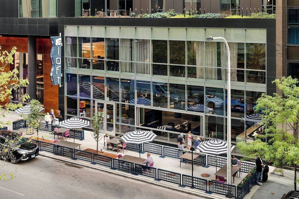 undefined Aloft by Marriott Chicago Mag Mile 3
