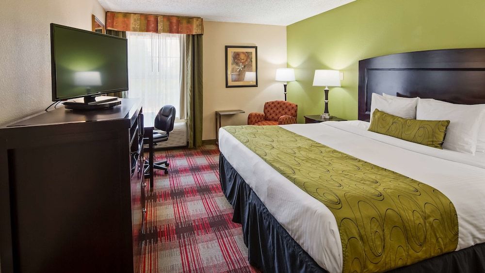 Standard Room, 1 King Bed, Non Smoking, Jetted Tub