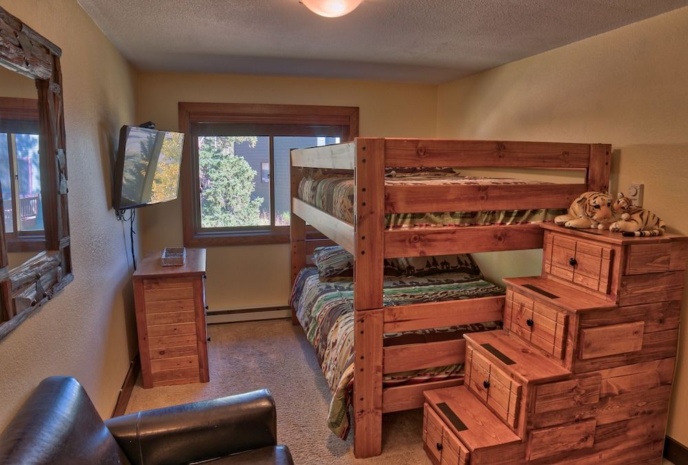 Family Townhome, 3 Bedrooms, Hot Tub, Mountain View