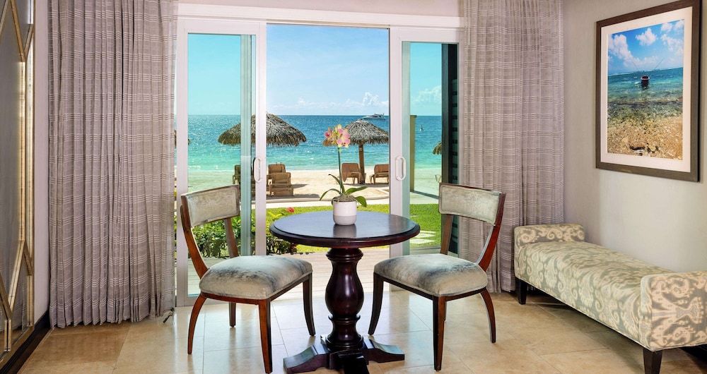 Paradise Beachfront Walkout Club Level Room