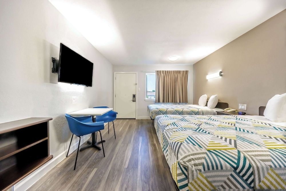 Standard Room, 2 Double Beds, Non Smoking
