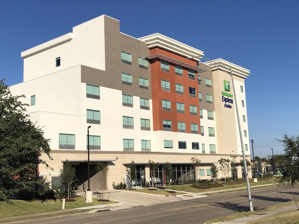 undefined Holiday Inn Express and Suites Houston Westchase - Westheimer by IHG 10