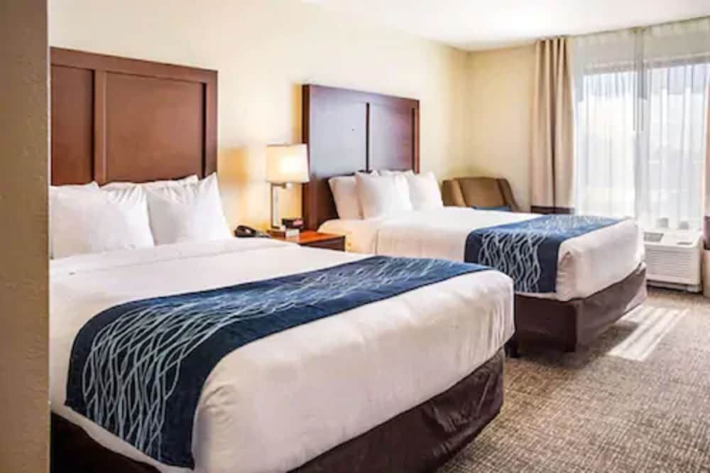Comfort Inn & Suites Niagara Falls Blvd USA Room, 2 Queen Beds, Accessible, Non Smoking