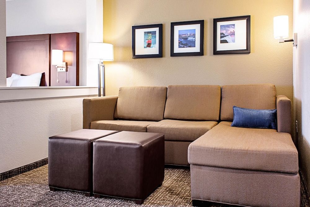 undefined Comfort Inn & Suites Niagara Falls Blvd USA 10