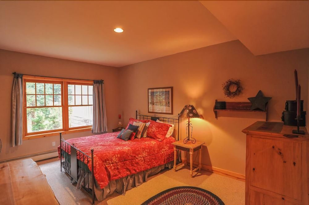 Deluxe Townhome, 3 Bedrooms, Hot Tub, Mountain View